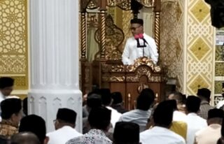 Tausiah Subuh di Masjid Baitul Qahar, Bupati Abdya Ingatkan Pentingnya Menjaga Shalat
