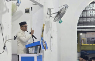 Jadi Imam Salat Subuh di Lapas Blangpidie, Bupati Abdya Beri Tausiah ke Warga Binaan