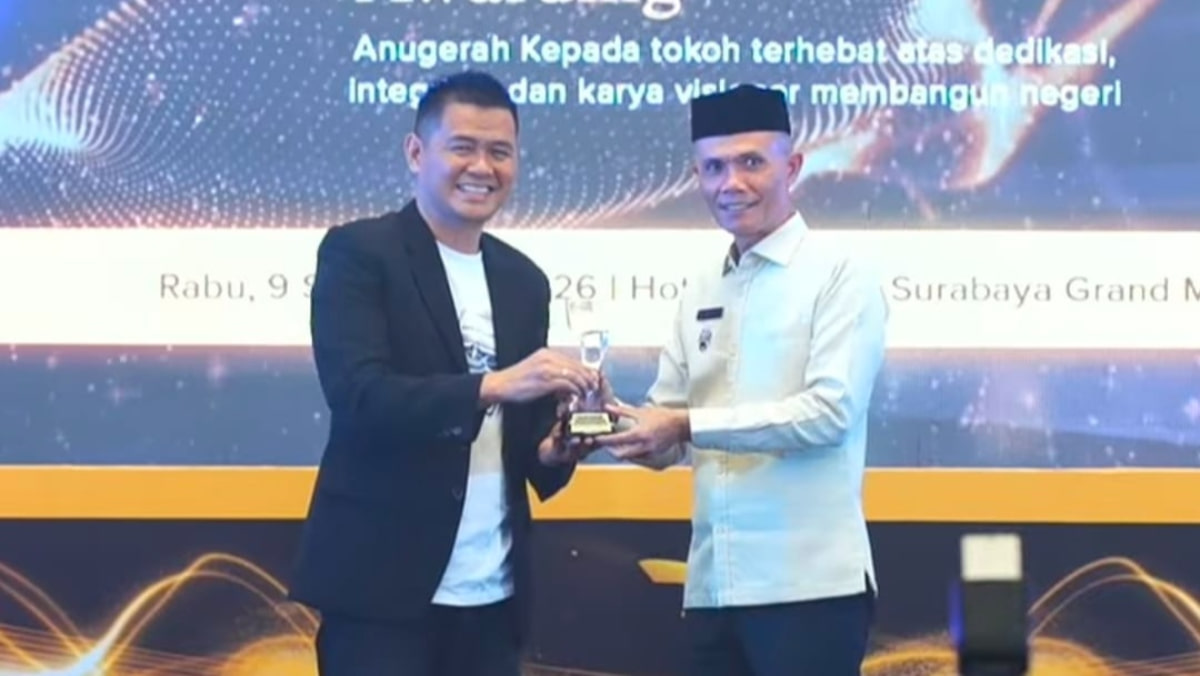 Sukses Turunkan Angka Kemiskinan, Bupati Abdya Terima Penghargaan Tingkat Nasional
