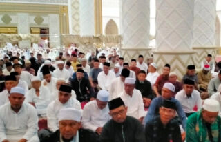 Seribu Lebih Jamaah Hadiri Milad ke-10 Shuling di Masjid Agung Abdya