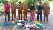 Rumah Janda 4 Anak di Abdya Diterjang Puting Beliung, Pemkab Salurkan Bantuan Masa Panik