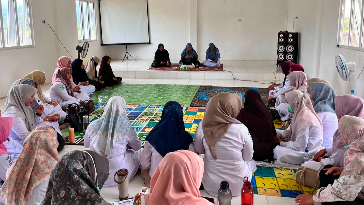 Puskesmas Bineh Krueng Gelar Pengajian Fiqih Wanita Dukung Program Peukong Agama