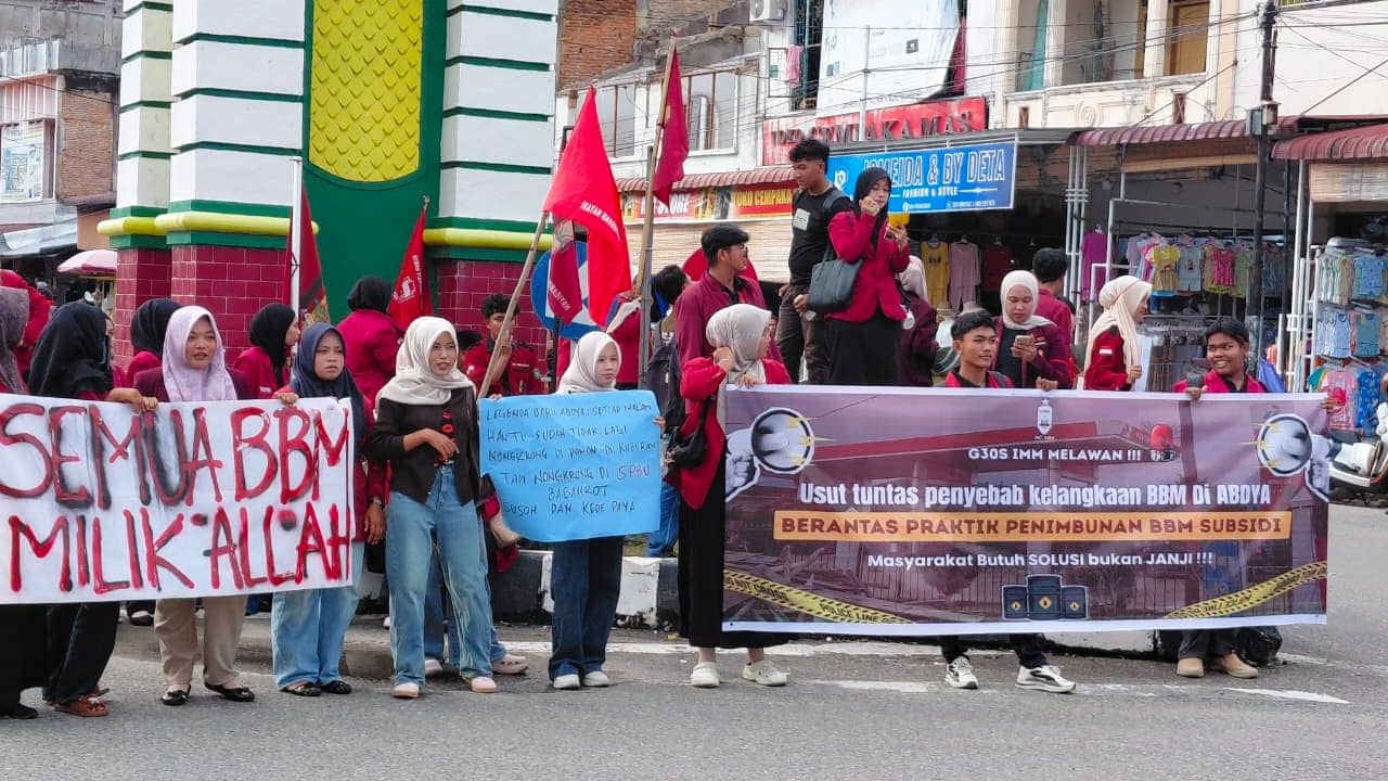 Demo Soal Kelangkaan Solar, IMM Abdya Desak Penimbun BBM Ditangkap