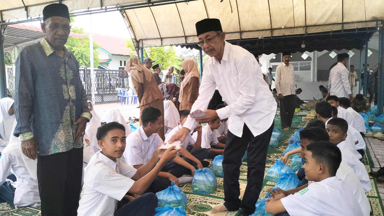 Santuni 191 Yatim, Peringatan Maulid di Durian Rampak Abdya Hadirkan Tausiah Dr. Aufa Safrizal
