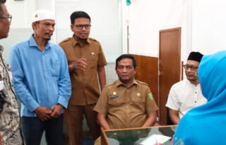 Sekda Sabang Pantau Langsung Penyaluran ZIS di Bank Aceh Syariah, Ini Rincian Penerima