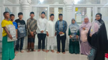 Anak Yatim di Durian Rampak Abdya Terima Santunan dan Bingkisan Alat Sekolah