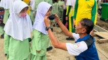 Relawan TIK dan PSC 119 Bagikan 1.000 Masker untuk Anak Sekolah di Abdya