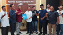 Gagas 'Lanjutkan yang Baik, Perbaiki yang Kurang', Saman Serahkan Berkas Balon Ketua PWI Aceh